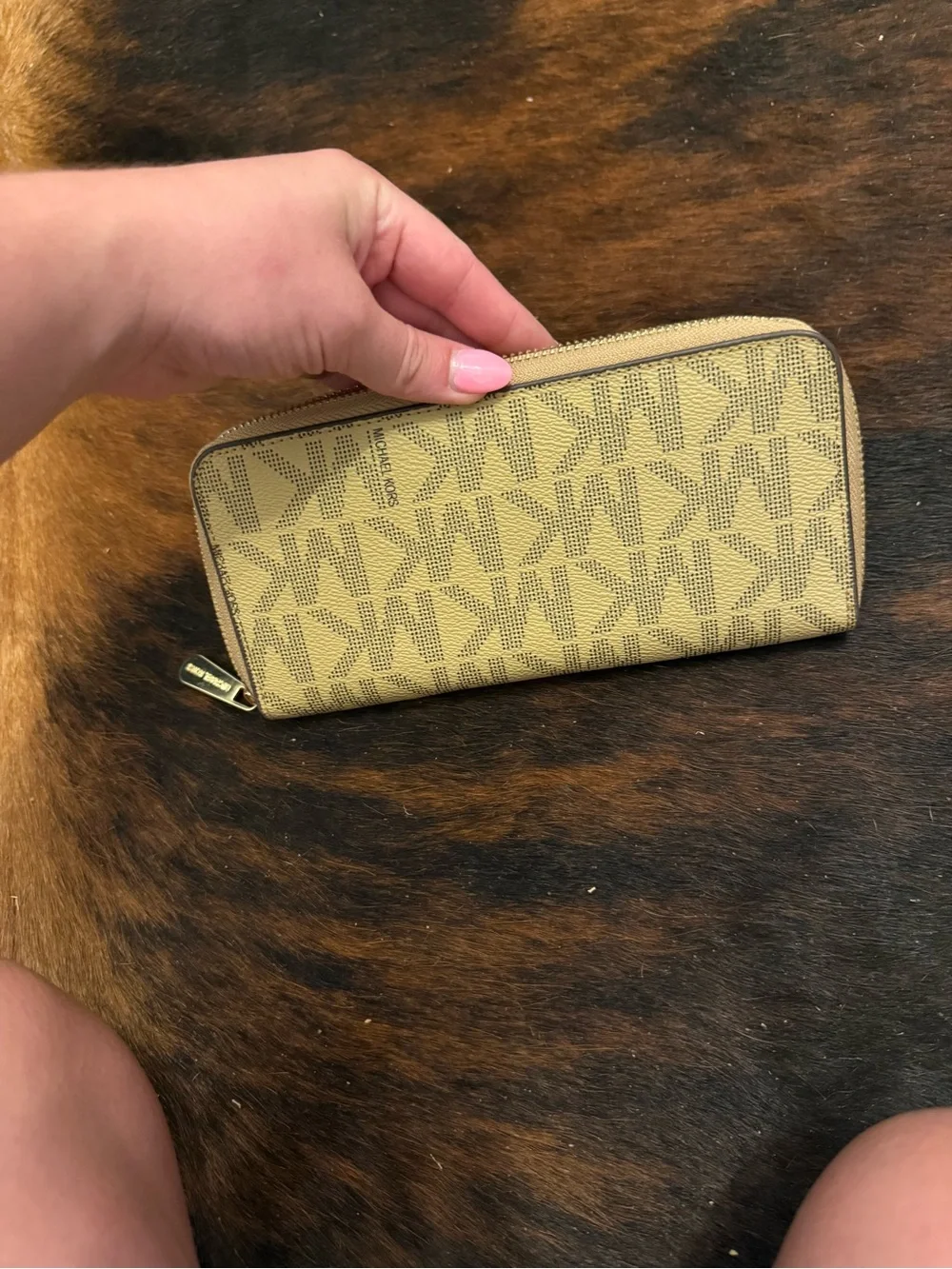 Michael Kors Beige/Tan MK Logo Zip Wallet
